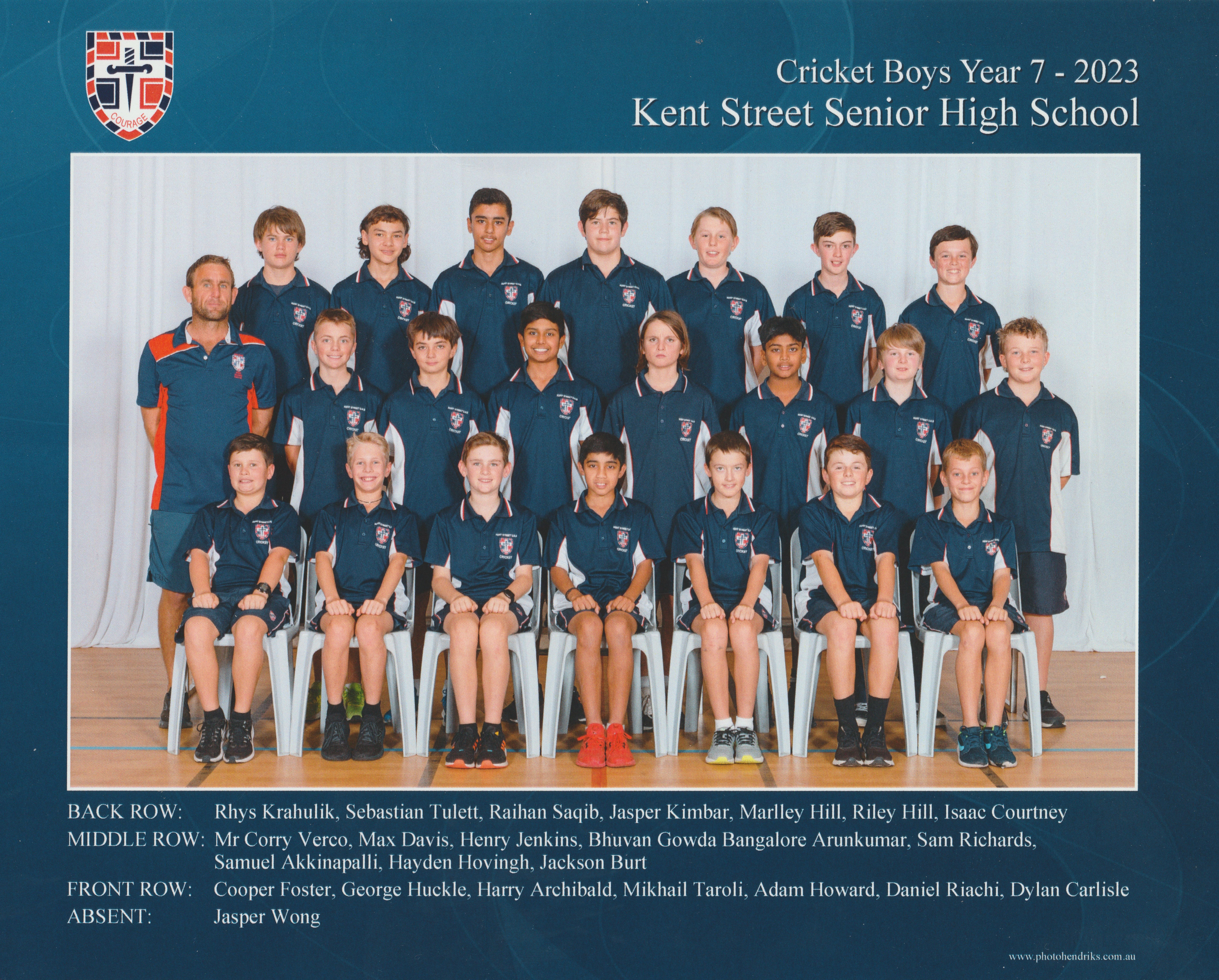 Y7 cricket group photo.jpeg